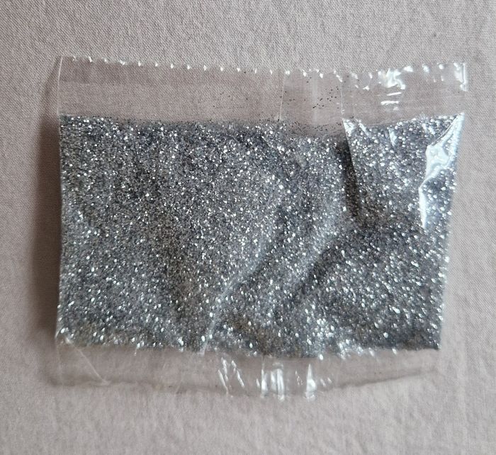 Paillettes argentées - NEUVES