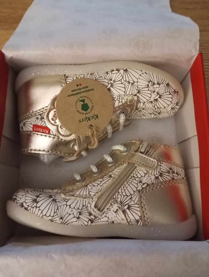 Kickers neuves pour fille en taille 24