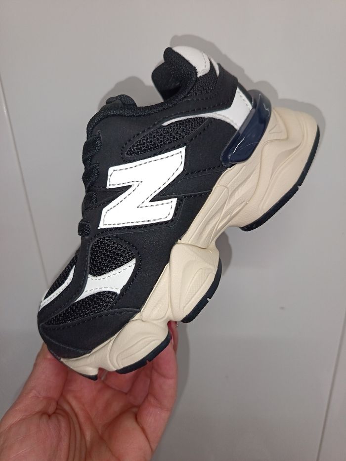 Basket mixtes à lacets neuves T 29