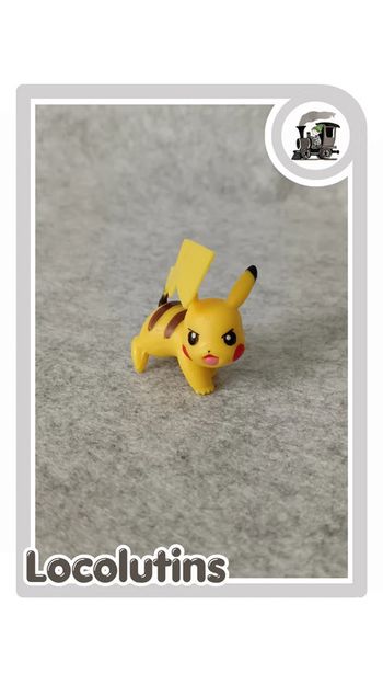 🚂 Figurine Pikachu en position Vive-Attaque
