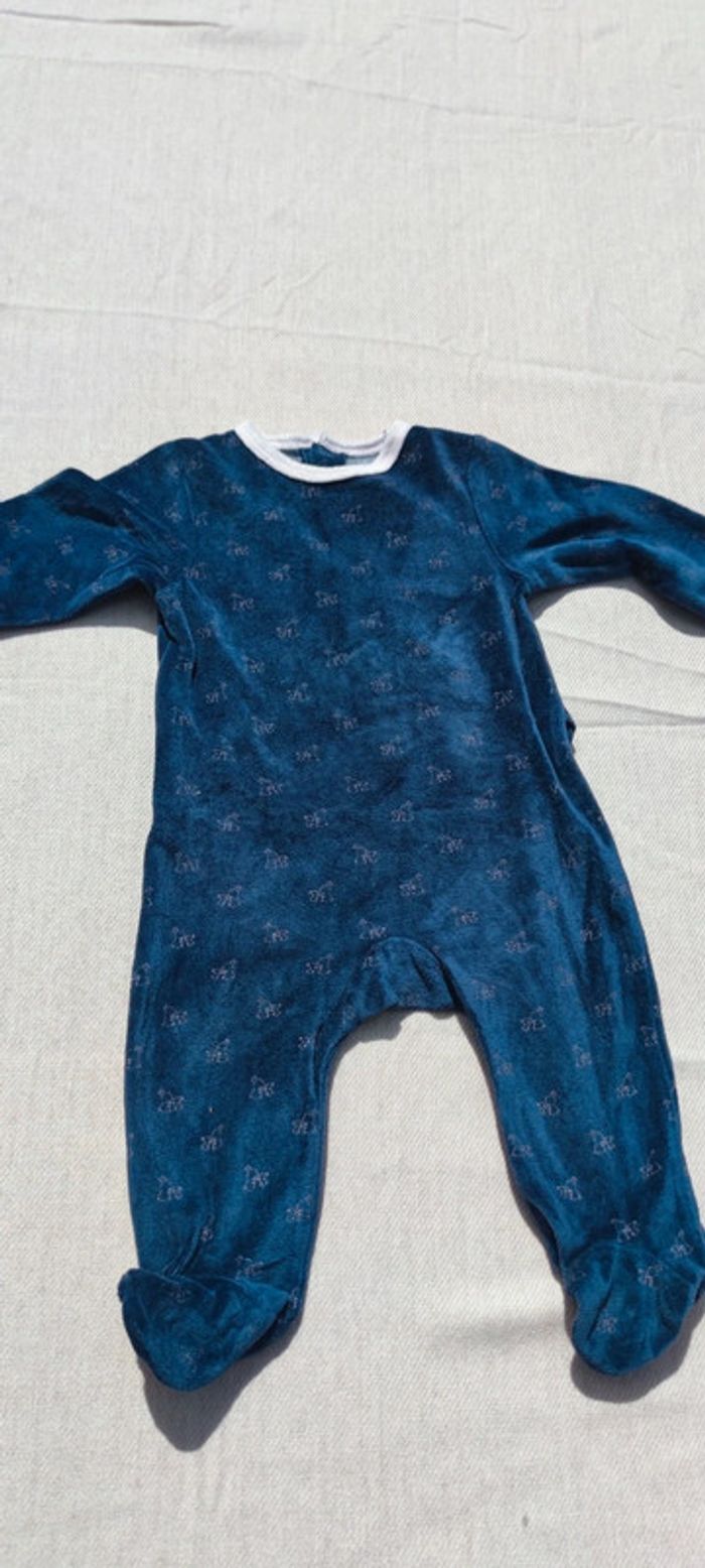 Lot de 3 pyjamas velours 12 mois - photo numéro 4