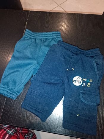 Lot de 2 pantalons 9 mois