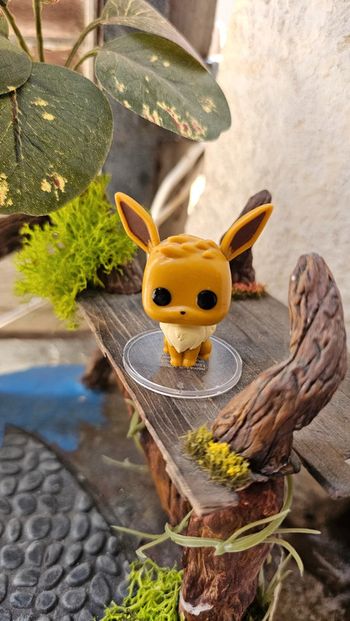 Super figurine Pokemon Nintendo mini pop Évoli