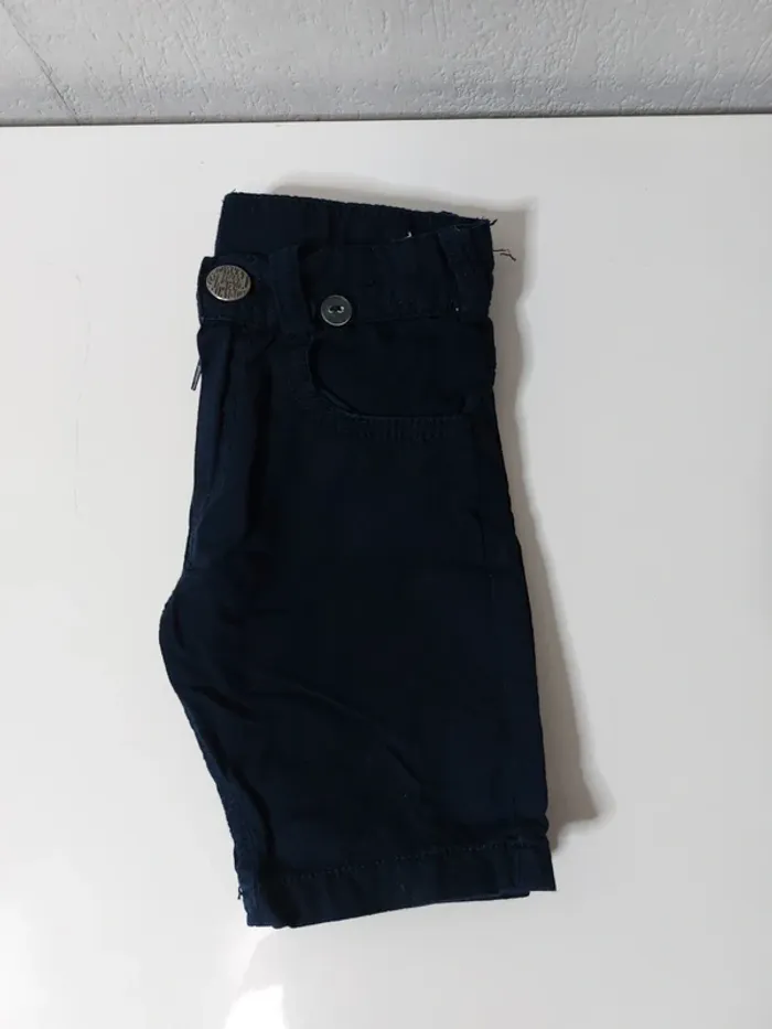 Short bleu marine - photo numéro 3