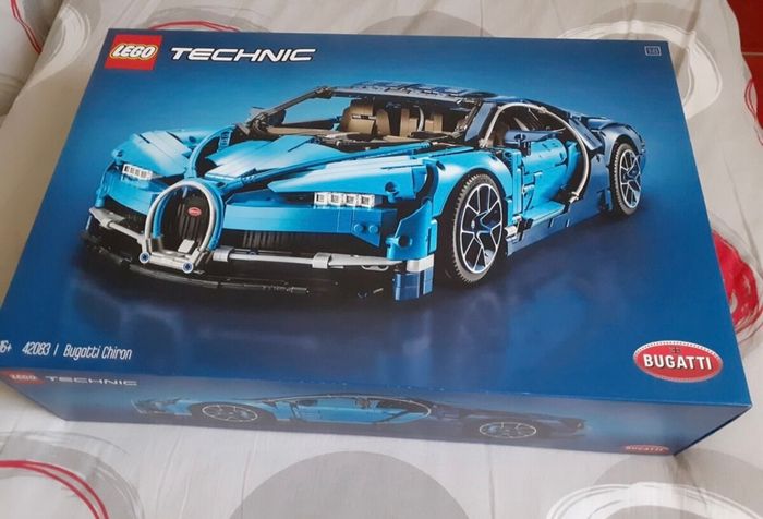 Lego Technic 42083 neuf jamais déballer - photo numéro 2