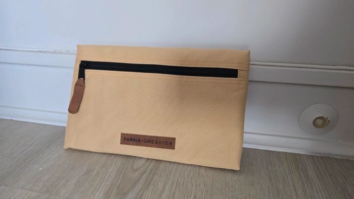 Pochette cabaïa SPA 2023