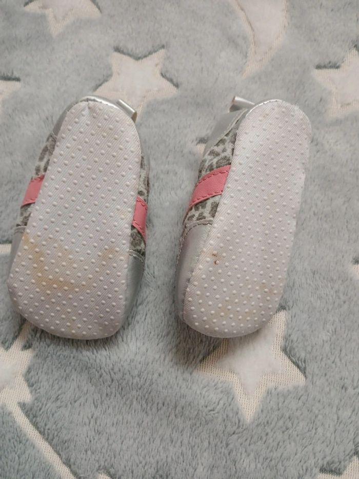 Chaussons taille 18/19 - photo numéro 3