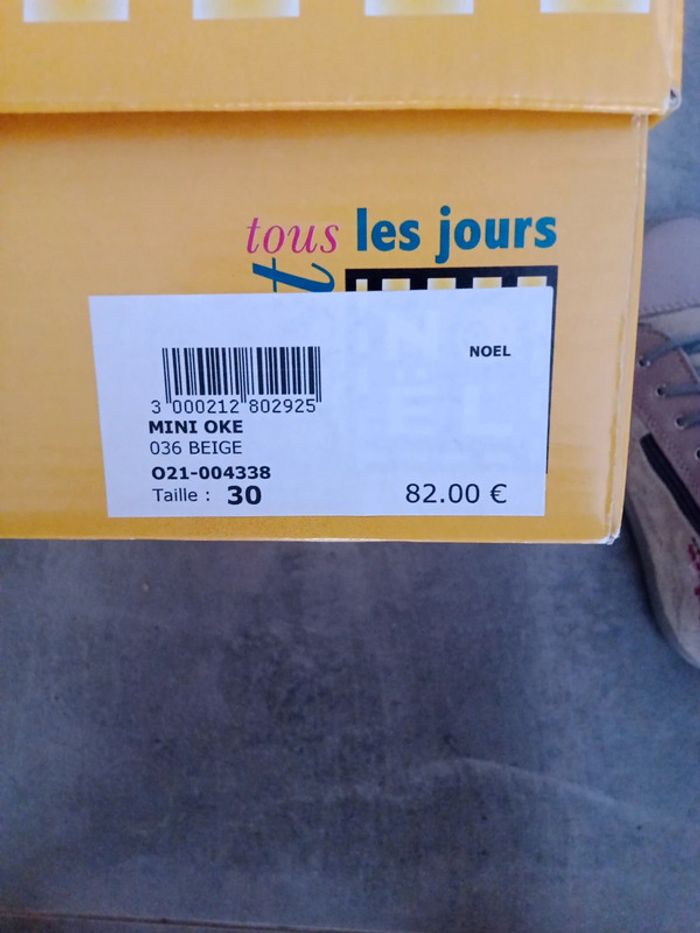 Chaussures Bottines Fille 30 - neuves étiquetées - photo numéro 7