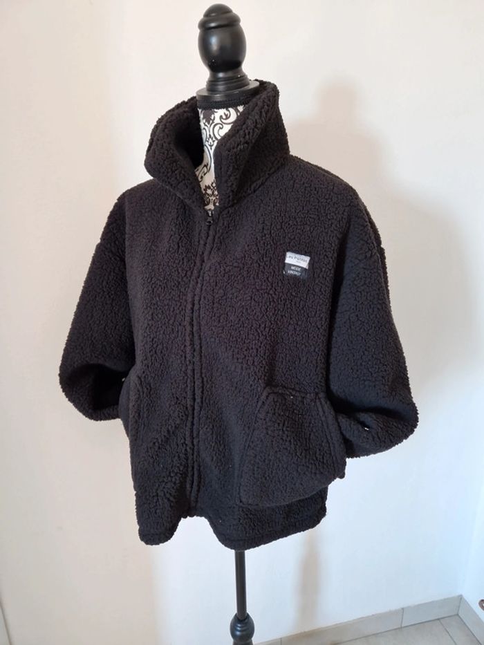 Veste blouson polaire Les Petites.. taille 42/44 noire - photo numéro 4