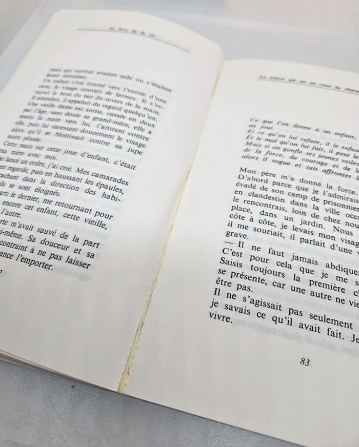 "Le livre de la vie", de Robert Laffont.
336 pages. 
ISBN : 2.221.00119.2 - photo numéro 3