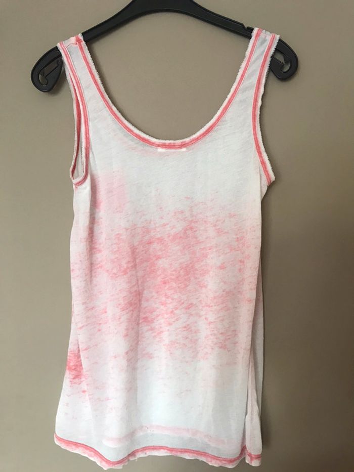 Débardeur délavé rose en blanc - photo numéro 2