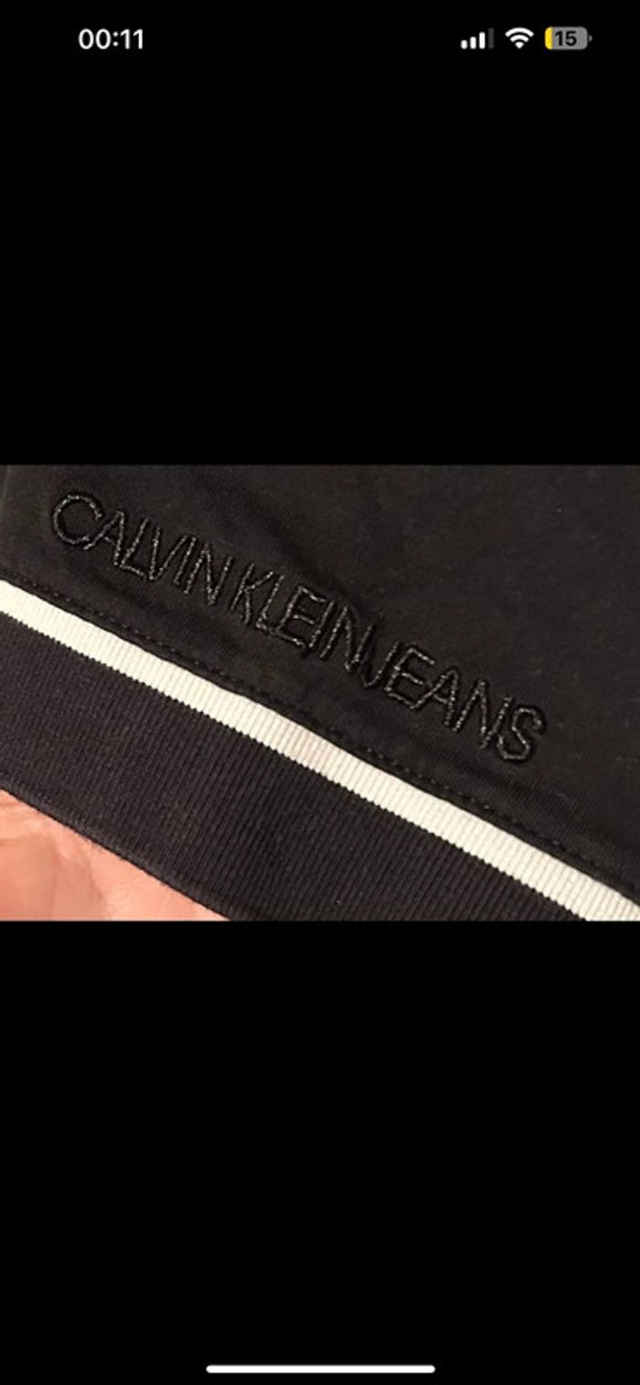 Tee shirt Calvin Klein femme taille S noir et blanc - photo numéro 3