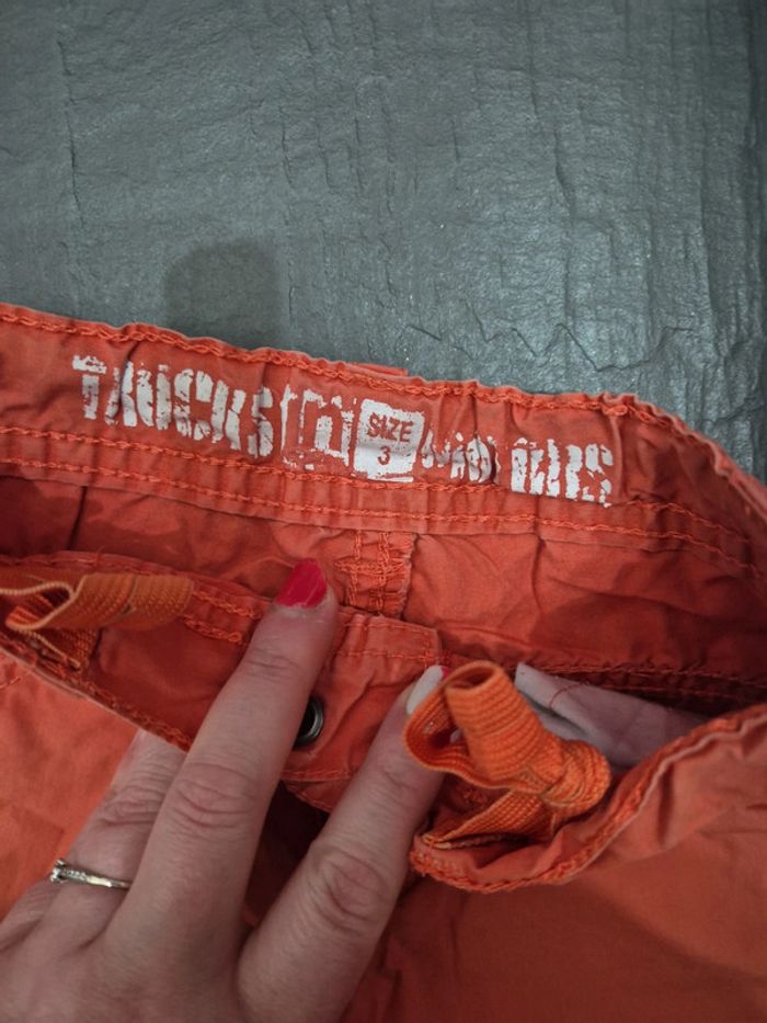 Short orange - photo numéro 2