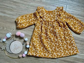 Belle robe à bébé fille - 6 mois