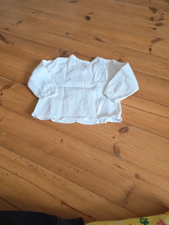 Lot de 3 vestes en 6 mois. - photo numéro 7