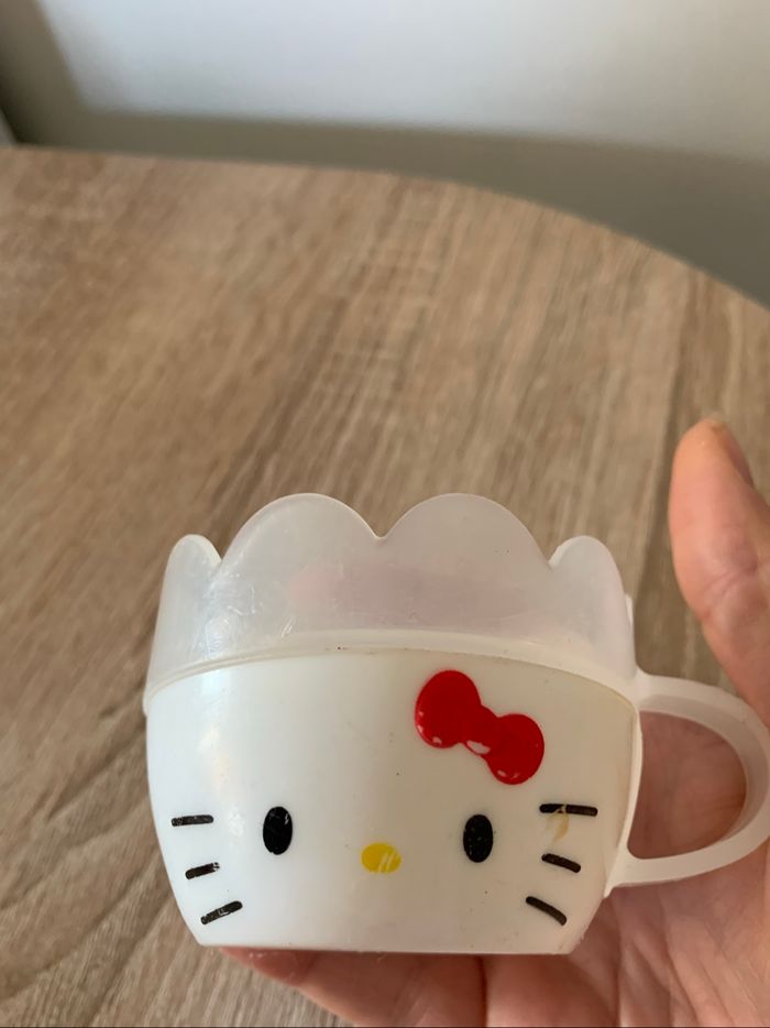 5 tasses hello kitty en plastique - photo numéro 5