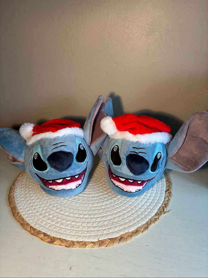 Chaussons Stitch Noël