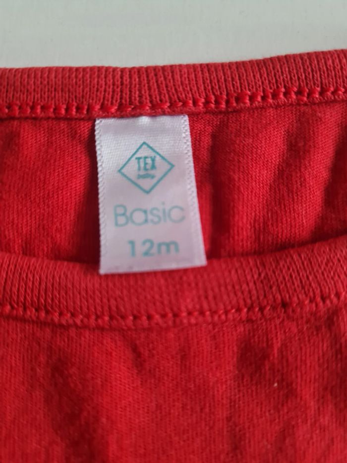 Tee shirt rouge - photo numéro 2