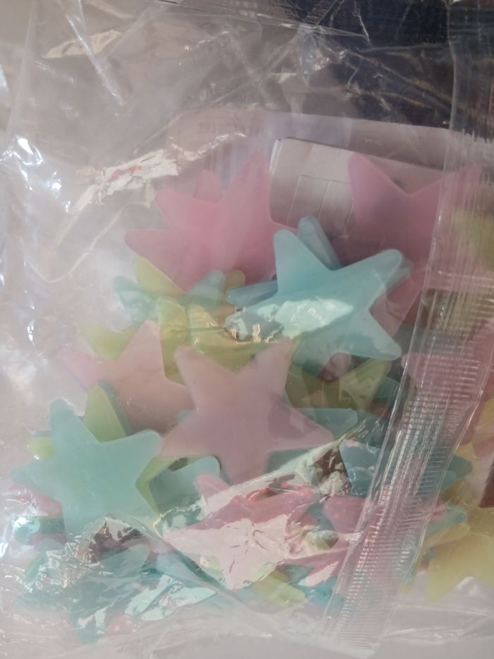 Lot 100 etoiles fluorescente - photo numéro 2