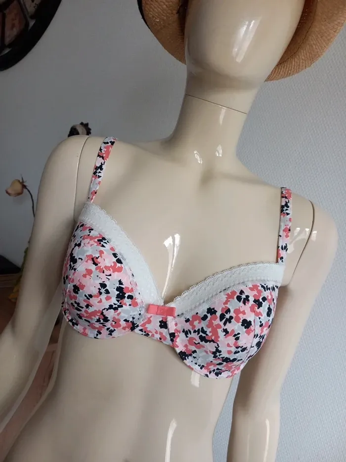 Soutien gorge 90C