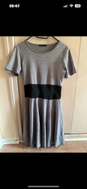 Robe longueur genou  taille M