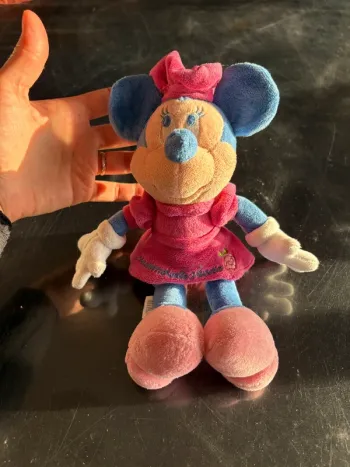Peluche mademoiselle Minnie disneyland resort paris