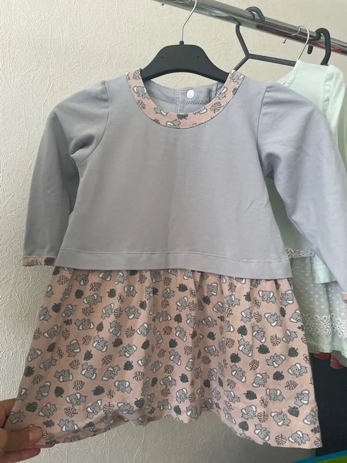 Lot robes identiques 3 ans - photo numéro 3