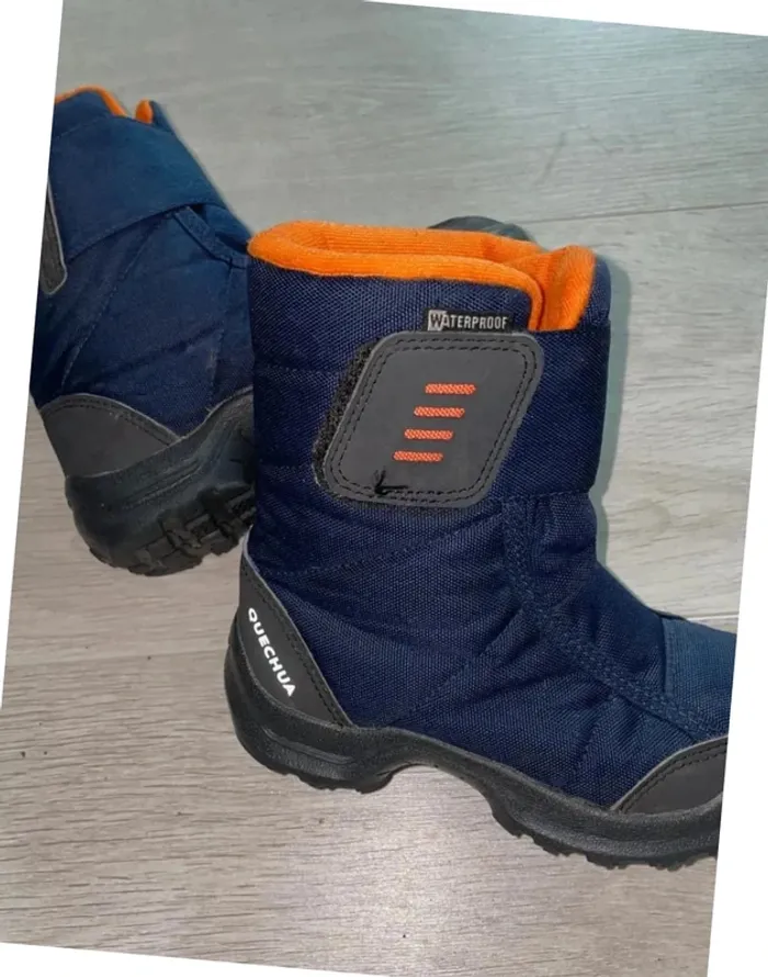 Paire d'après ski ou boots avec doublure chaude et scratch pour fermer garçon taille 29