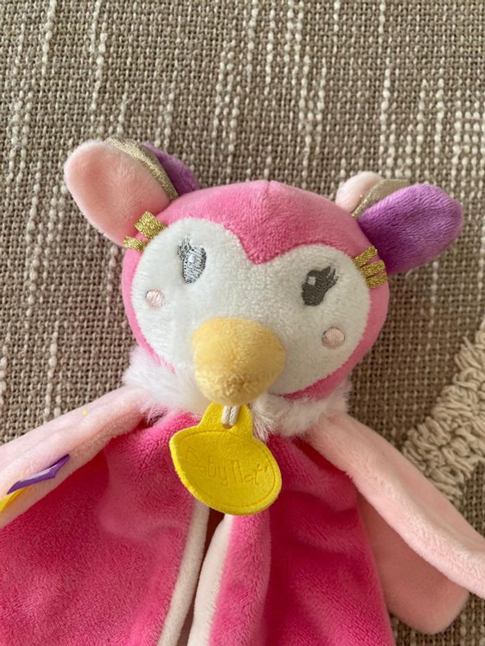 Peluche doudou plat 30cm Babynat chouette hiboux rose jaune violet et blanc parfait état - photo numéro 2