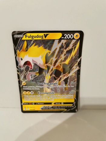 Carte Pokémon Fulgudog V 103/264