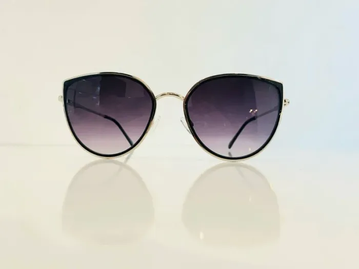 Lunette de soleil femme cats argentée et noire verres dégradés uvprotection catégorie 3 - photo numéro 7