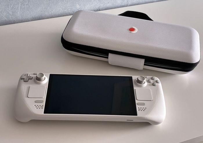 Steam Deck OLED - 1to - Limited Edition Blanc Version 2024 - photo numéro 8