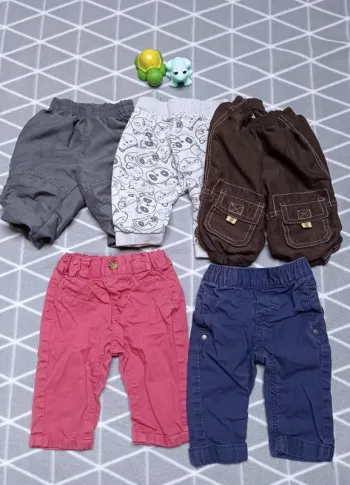🦁Lot 5 pantalons, 3 mois
