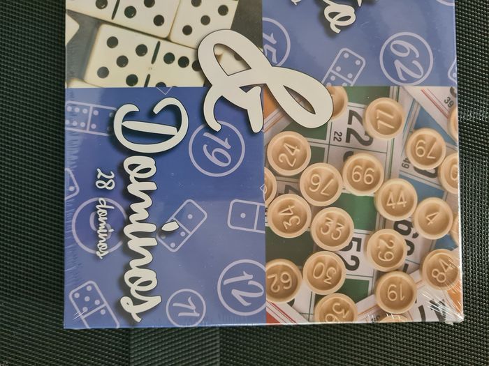 Deux jeux traditionnels  loto et dominos - photo numéro 3