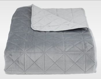 Couvre lit magnifique 220x240 neuf