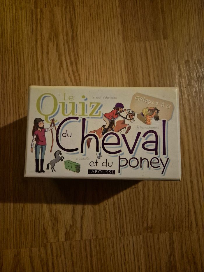 Boite de quiz sur l’équitation en tres bon état