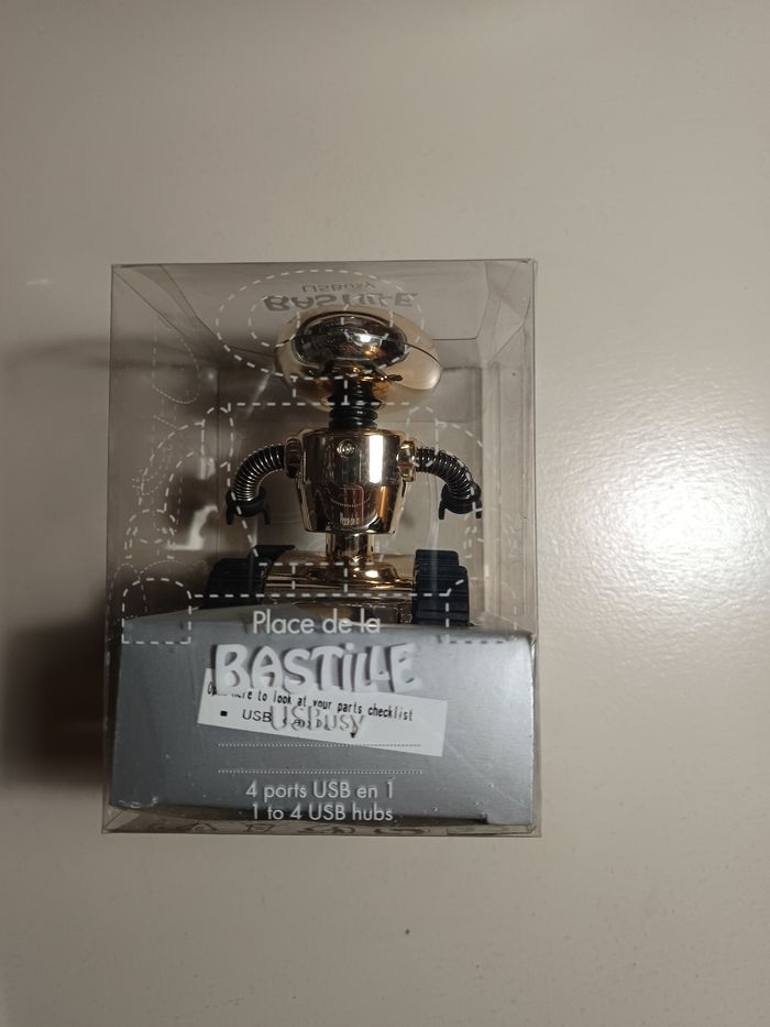 Robot 4 ports USB en 1 - photo numéro 2