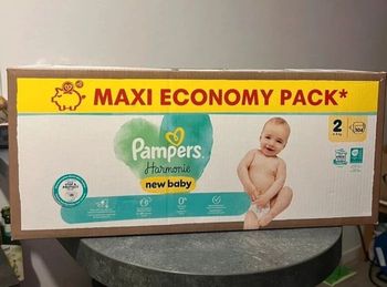 Pack 104 couches pampers taille 2 neuf Harmonie