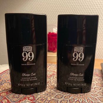 Lot 2 sticks de rasage house 99
