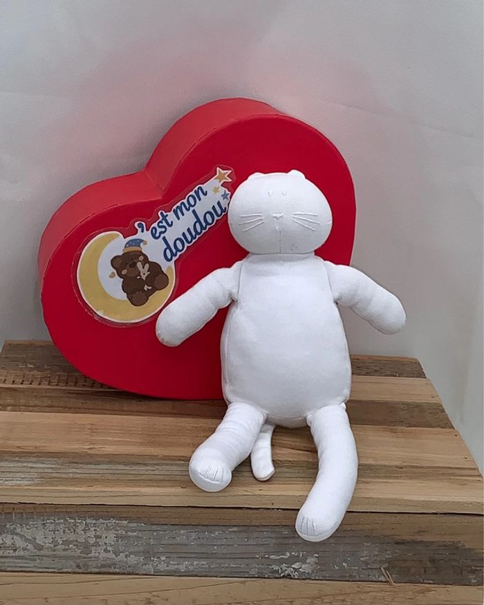 PB05 doudou chat petit bateau
