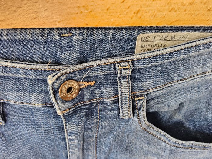 Jean diesel taille w27 l30 - photo numéro 5