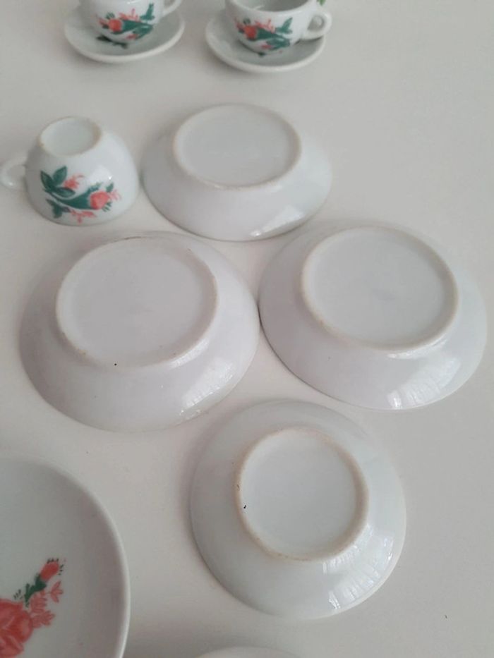Dînette en porcelaine fleurs - photo numéro 18