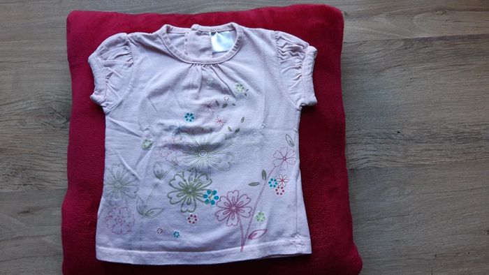 Tee-shirt 12 mois rose fleurs manches courtes - photo numéro 2