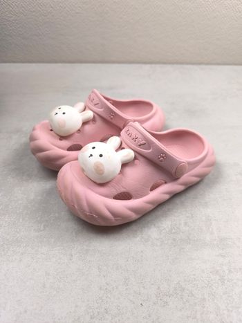 Crocs enfant fille , taille 25/26 , rose , en bon état 