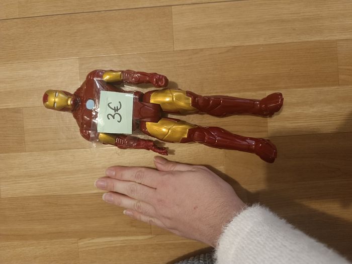 Figurine Titan iron man