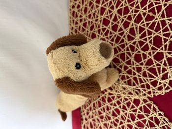 Peluche Teckel Kellytoy couleur fauve