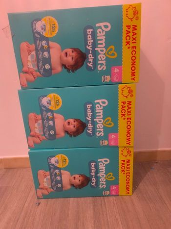 Paquets de couches Pampers Baby dry taille 4