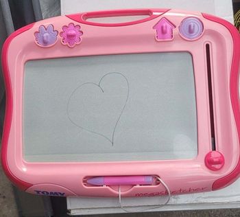 Ardoise magique Tomy