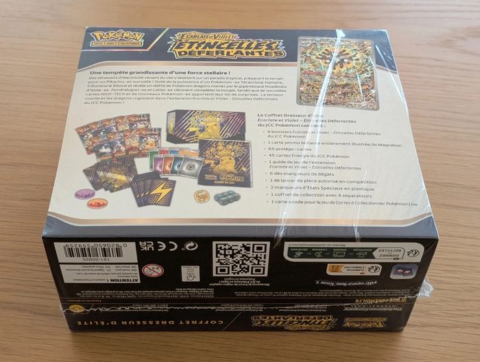 ETB Pokémon Coffret Dresseur d'élite Étincelles Déferlantes Pikachu EV08 Fr - photo numéro 5