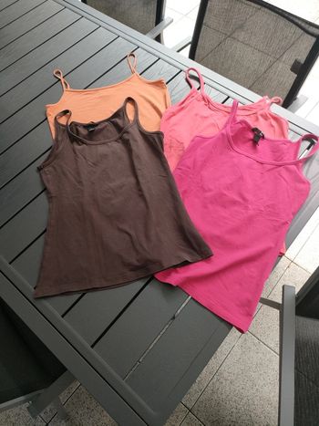 lot de 4 débardeurs M